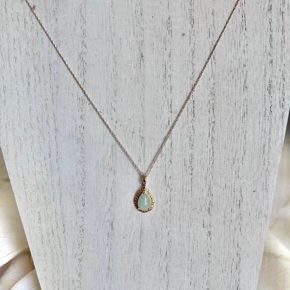Green Jade Pendant Necklace 10K Gold Pendant, 14K Gold Chain - Picture 4 of 16